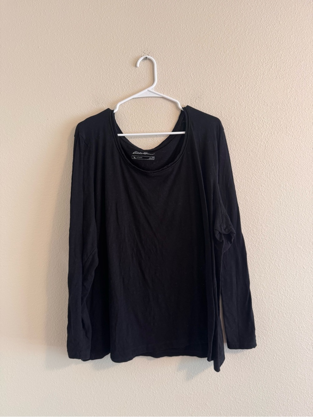 Eddie Bauer Black Long-Sleeve Women's Tee